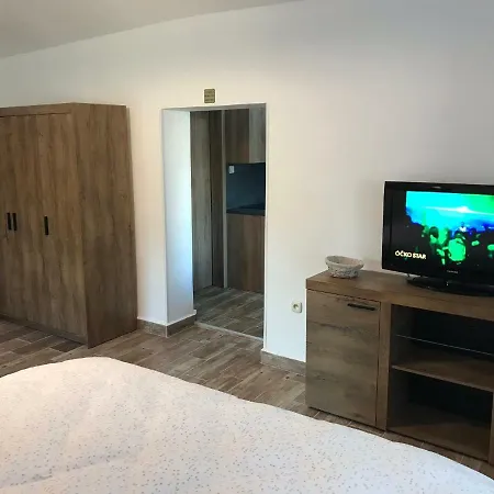 Dominika Apartment *
